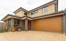 Four Bedroom Modern House In Glen Waverley